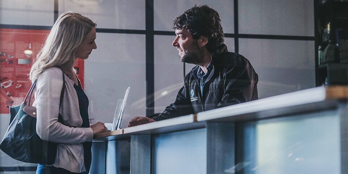 employee talking to customer 